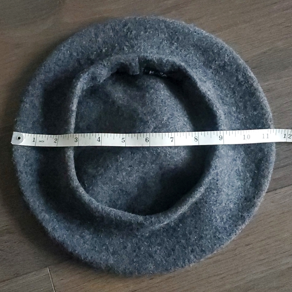 π 2X HOST PICK π Fraas French Style Fur Pom Pom Beret - Picture 7 of 8